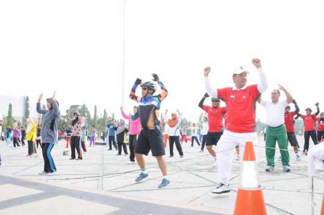 Sepeda Santai Pj Gubri dan Jajaran Pemprov Riau