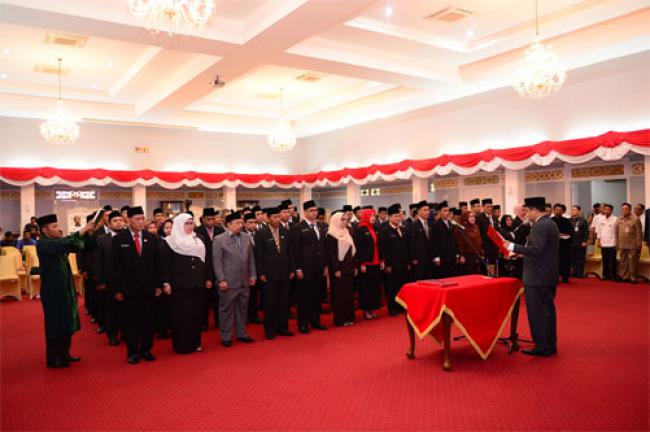 Sekda Prov Riau Kukuhkan dan Melantik Pejabat Eselon III dan Eselon IV