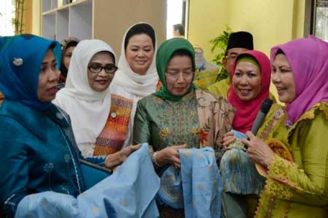 Kunjungan ke Dekranasda Prov Riau