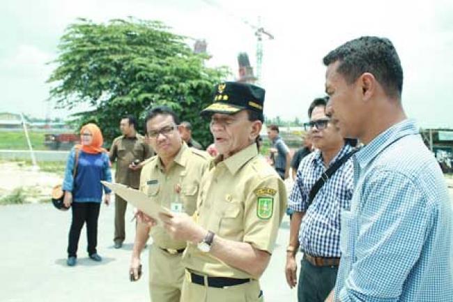 Gubri H Annas Maamun Tinjau Lokasi jembatan siak IV