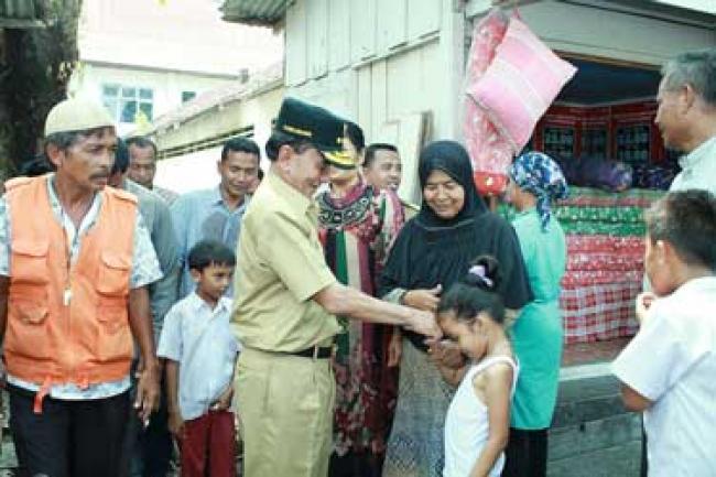 Gubri bersama masyarakat sekitar sungai Siak