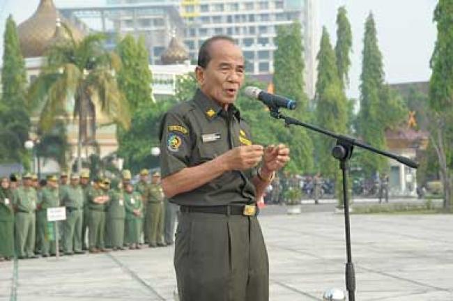 Gubri Pembina Apel Rutin Senin