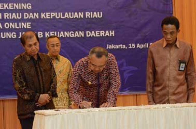 MoU Akses Data Transaksi Rekening Pemerintah Provinsi Riau