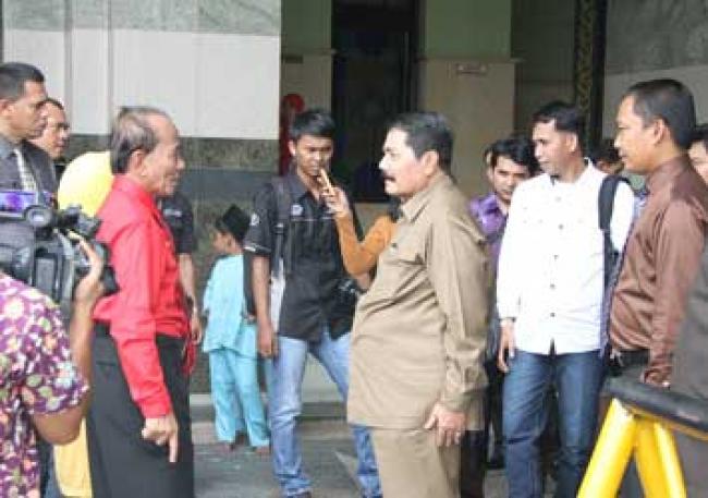 Tinjau Kompleks Masjid Agung Annur