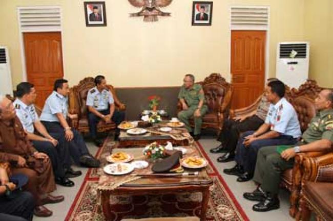 Kedatangan Panglima Komando Operasi TNI AU I