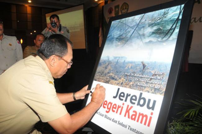 Seminar Nasional Solusi Tuntas Riau Bebas Asap