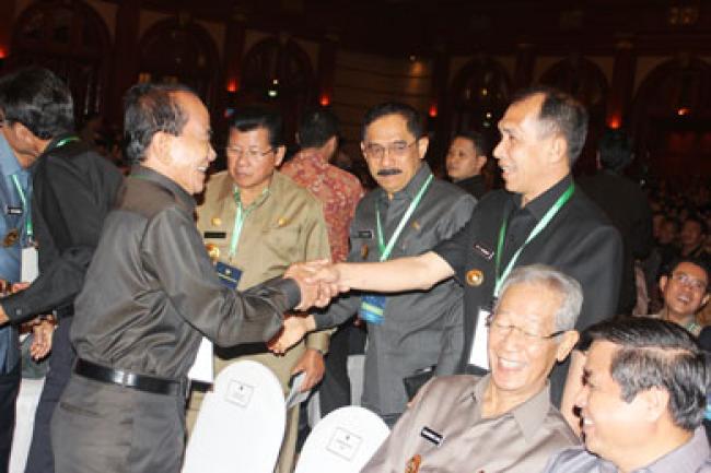 Gubri dan wagubri Hadiri Musrenbangnas 2014 di Jakarta