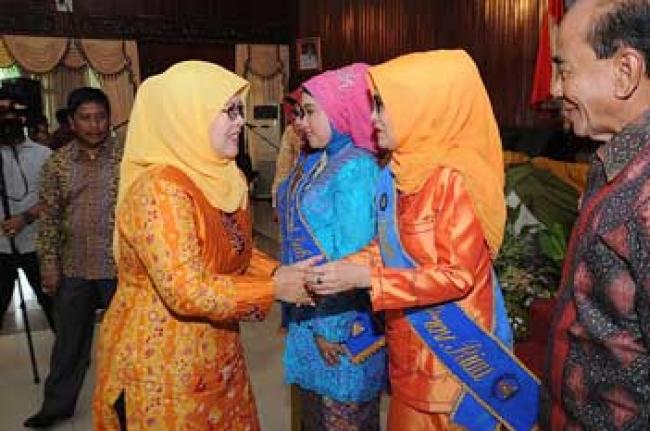 Ibu Gubri dikukuhkan Menjadi Bunda PAUD Prov Riau