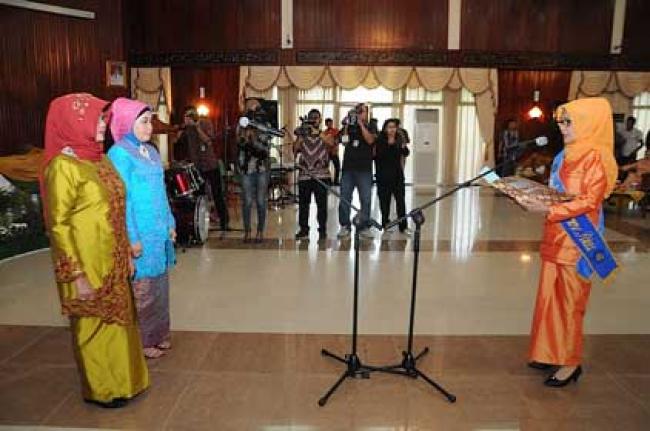 Ibu Gubri Kukuhkan Bunda PAUD Kab Rohil dan Meranti