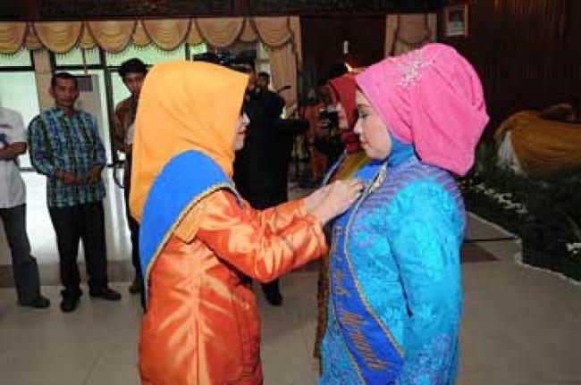Ibu Gubri Kukuhkan Bunda PAUD Kab Rohil dan Meranti