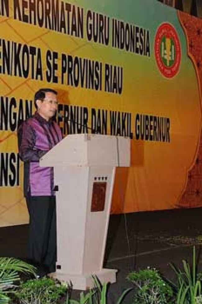 Pelantikan dan silaturrahmi Pengurus DKGI PGRI Se Prov Riau