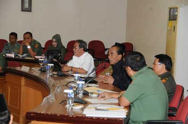 Gubri didampingi Sekda Prov pimpin Rapat Persiapan MTQ Nasional di Batam