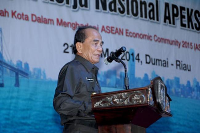 Gubri hadiri RAKERNAS APEKSI 2014 di Kota Dumai