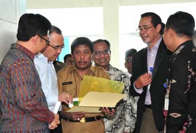 Wagubri Tinjau Kampus PCR