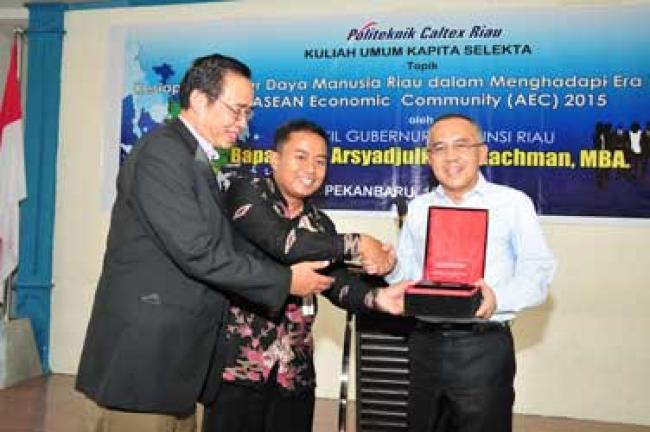 Wagubri Berikan Kuliah Umum di Kampus PCR