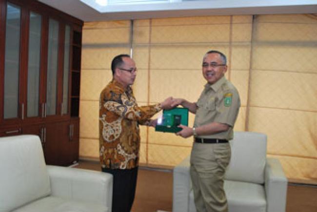 Audiensi Perum Pegadaian dengan Wagubri