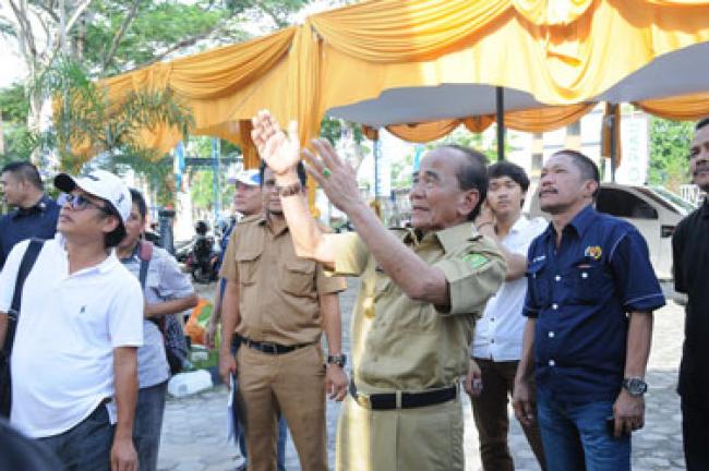 Gubri Tinjau Gedung PWI Riau