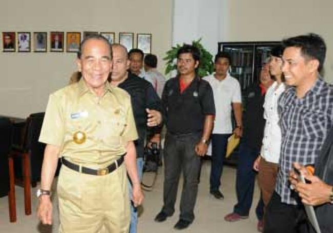 Gubri Tinjau Gedung PWI Riau