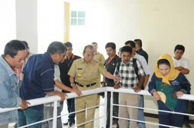 Gubri Tinjau Gedung PWI Riau