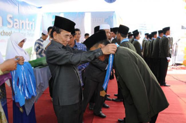 Wisuda Santri Angkatan I Al Ihsan Boarding School