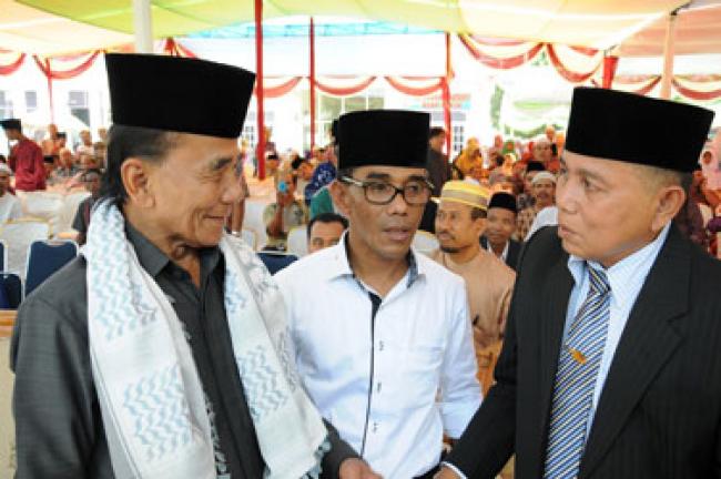 Kunjungan Gubri di Pesantren Daarun Nadah Thawalib Bangkinang.