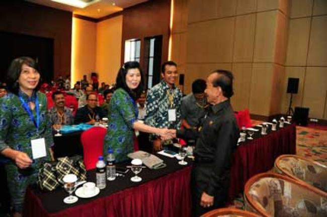 Gubri Tutup Seminar Nasional Antisipasi Dampak Cuaca Ekstrim