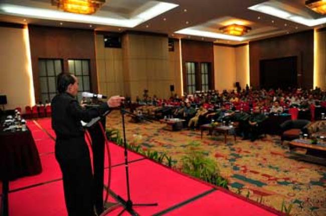 Gubri Tutup Seminar Nasional Antisipasi Dampak Cuaca Ekstrim