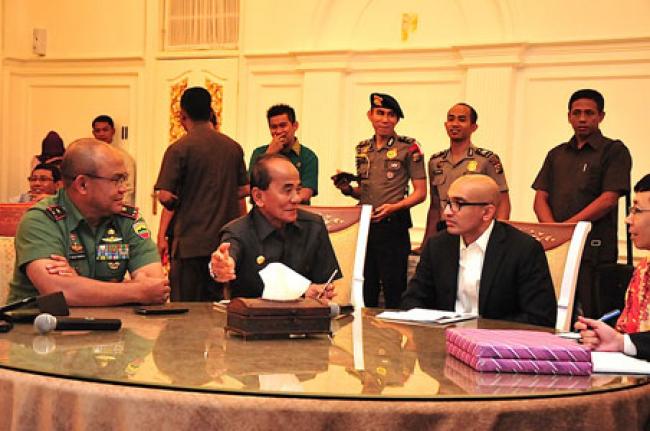 Gubri didampingi Wagubri dan Forkopinda Menerima Tamu Duta Besar Singapura 