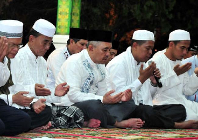 Gubri & Wagubri Buka Puasa dengan Pejabat esselon II di lingkungan Pemprov Riau