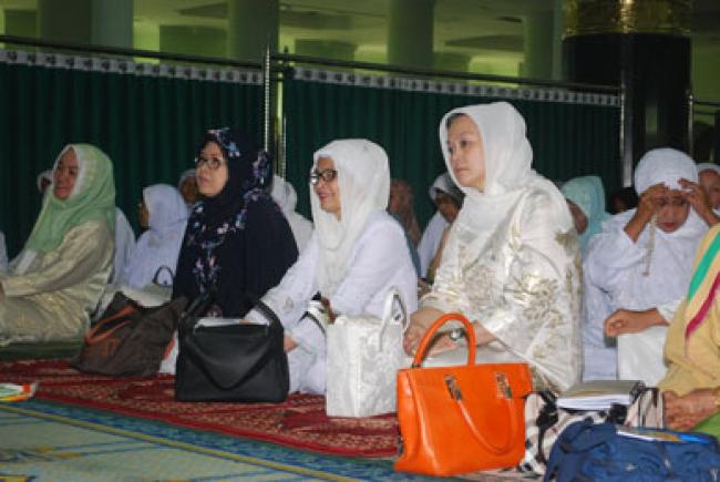 Tabligh Akbar BKMT Prov Riau dengan Organisasi Wanita