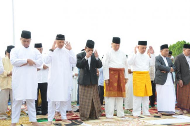 Sholat Ied di Mesjid Annur