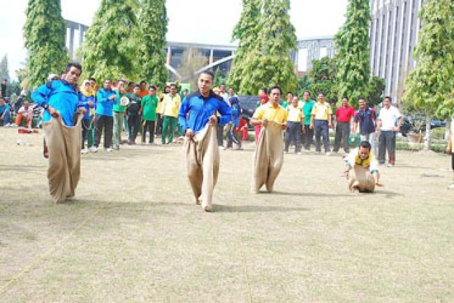 Sekda Buka Lomba lomba dalam rangka HUT RI