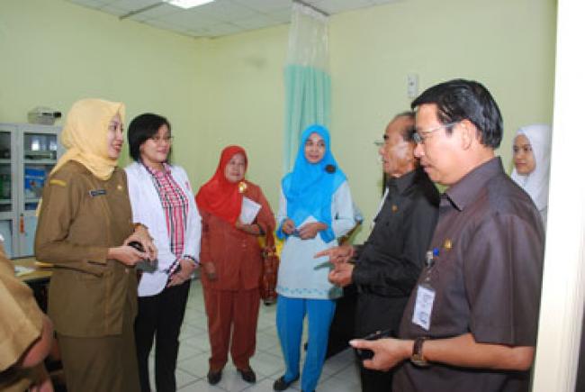 Gubri Tinjau Rumah Sakit Petala Bumi