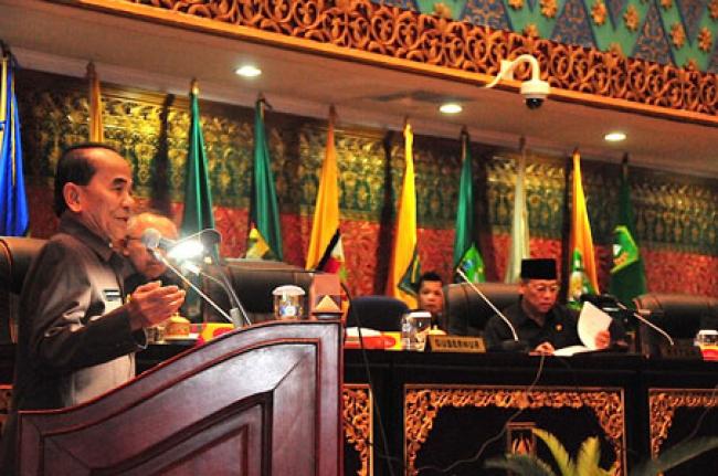 Paripurna DPRD Tentang APBD Perubahan 2014