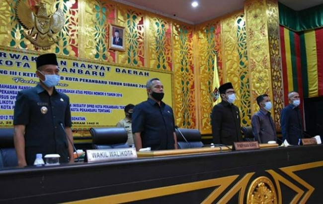 Wakil Walikota dan DPRD Kota Pekanbaru Sahkan Perda Pembentukan dan Susunan Perangkat Daerah Kota Pekanbaru