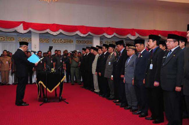 Plt Gubri Lantik 62 Pejabat Eselon III dan IV