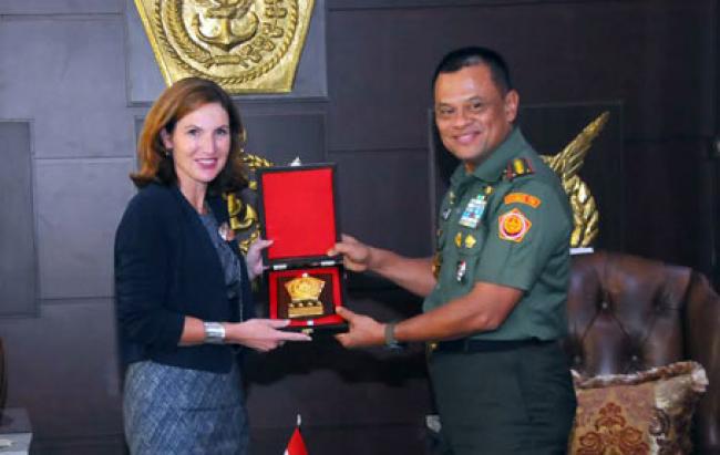 Panglima TNI Terima Dubes Swedia