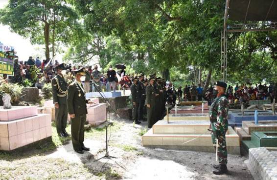 Wujud Penghormatan Prajurit Kusuma Bangsa, Pangdam Pimpin Upacara Pemakaman Praka Anumerta Rahman