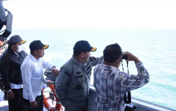 Kepala Bakamla Bersama Mendagri, Wamenhan dan Gubernur Kepri Tinjau Karang Singa