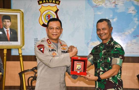 Perdana Pangdam Kunjungi Mapolda Maluku, Eratkan Silaturahmi Dua Instansi