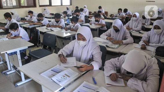 Satgas COVID-19 Jelaskan Kondisi yang Membuat PTM di Sekolah Bisa Dihentikan