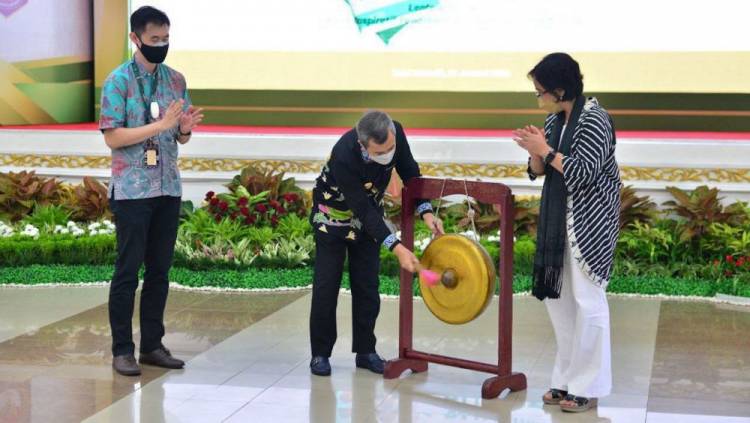 Gubri Syamsuar Luncurkan Film dan Buklet Lentera Harapan Kisah Inspiratif Pendidikan dari Bumil Lancang Kuning