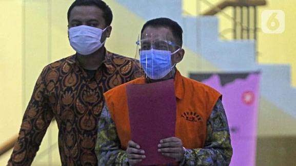 2 Eks Pejabat Ditjen Pajak Didakwa Terima Suap Rp 15 M dan SGD 4 Juta