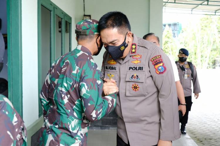 Jalin Sinergitas TNI-Polri, Kapolda Riau Irjen M Iqbal Silaturahmi ke Korem 031/Wirabima