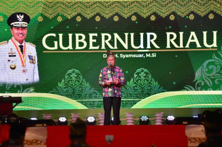 Gubernur Riau, Terimakasih Irjen Pol Agung dan Selamat Datang Kembali Irjen Pol M Iqbal di Bumi Lancang Kuning
