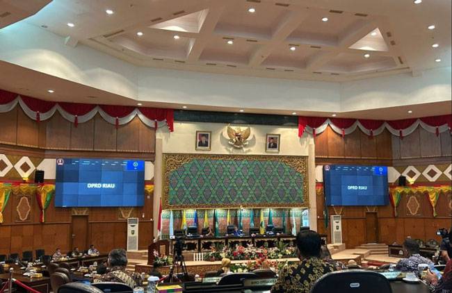 Pansus Ranperda Pengelolaan Sungai di Riau Dibentuk