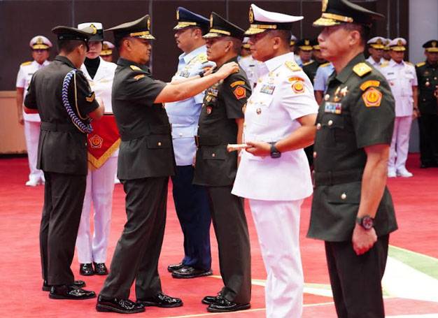 Kasum TNI Pimpin Sertijab Danpuspom TNI dan Dandenma Mabes TNI