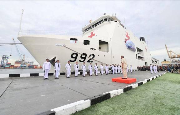 Menhan Prabowo Lepas Keberangkatan Kapal RS TNI KRI dr. Radjiman-992 Kirim Bantuan Untuk Palestina