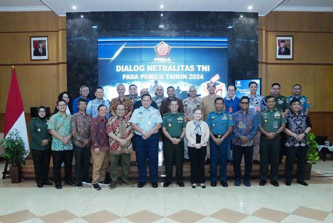 Puspen TNI dan FTII Gelar Dialog Netralitas TNI pada Pemilu 2024