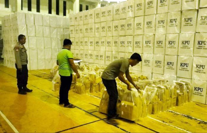 Kantor Camat Banjir, Surat Suara Dipindah